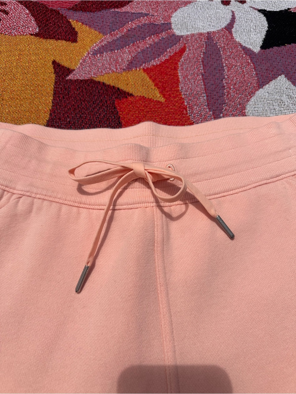 Lululemon Scuba High Rise Jogger 7/8 Length Peach Satin - Picture 5 of 8